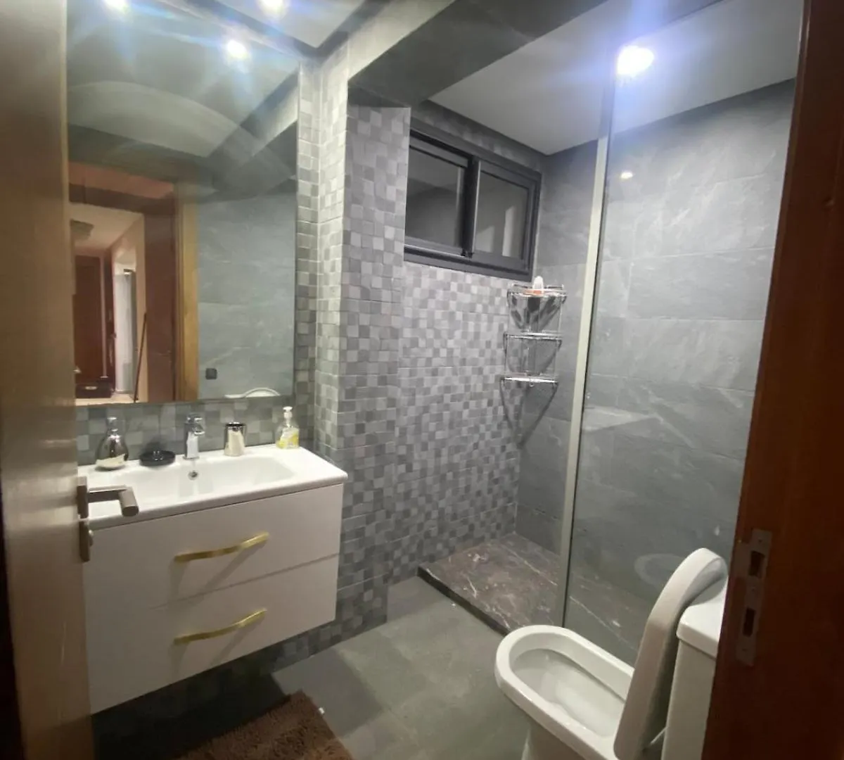Apartment Ferienwohnung Joli Rez-De-Jardin Avec Piscine Privative A Dar Bouazza Casablanca